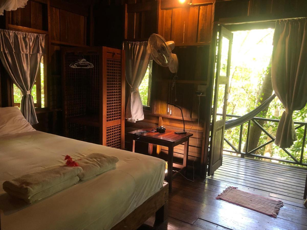 Bambu Huts Hotel Bantaj Kültér fotó