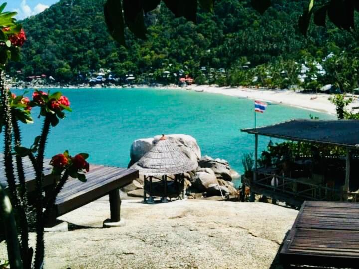 Bambu Huts Hotel Bantaj Kültér fotó