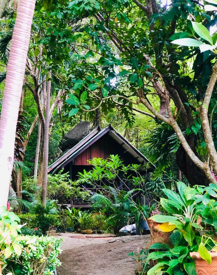 Bambu Huts Hotel Bantaj Kültér fotó