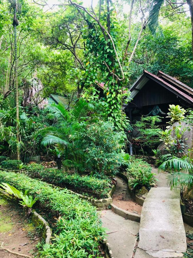 Bambu Huts Hotel Bantaj Kültér fotó
