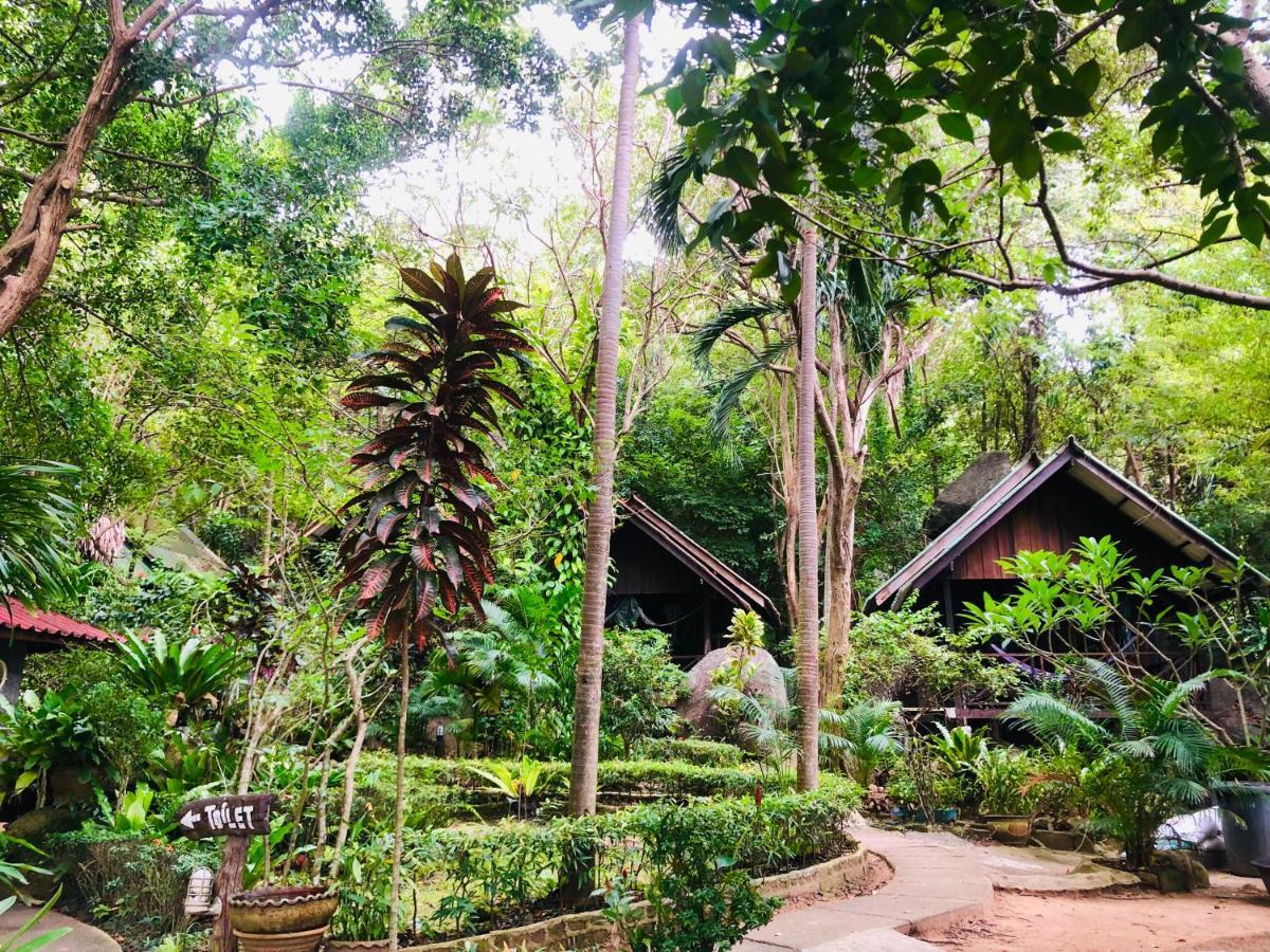 Bambu Huts Hotel Bantaj Kültér fotó