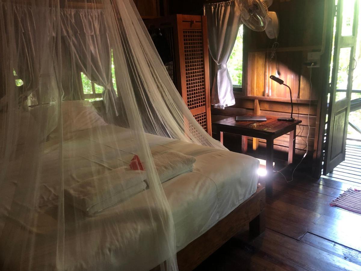 Bambu Huts Hotel Bantaj Kültér fotó