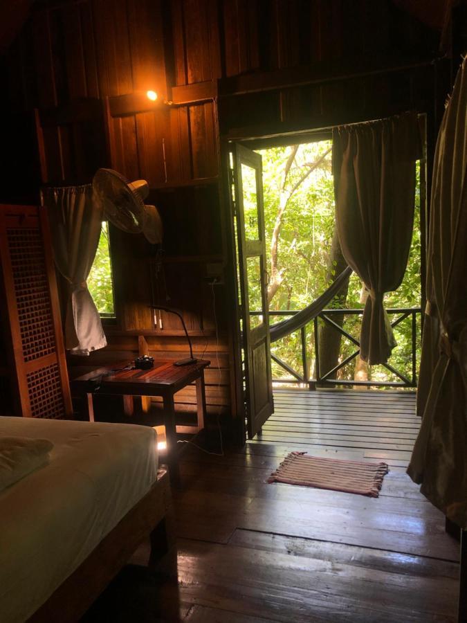Bambu Huts Hotel Bantaj Kültér fotó